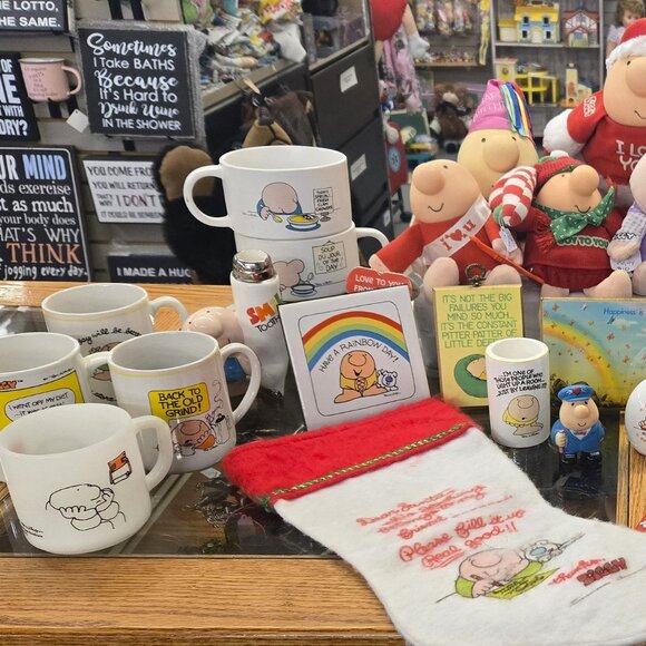 MASSIVE LOT of vintage Ziggy plush glass mugs plaques books - Picture 2 of 3